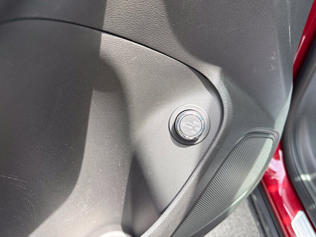 Used 2023 Buick Encore GX Select AWD/4WD image 26