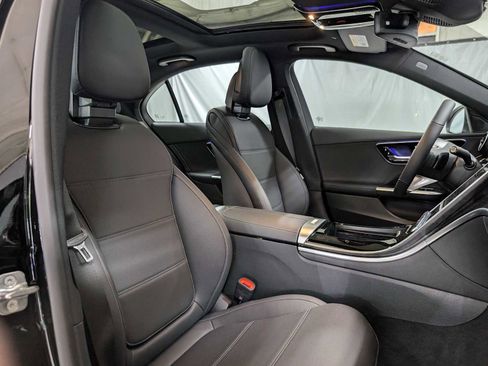 Used 2025 Mercedes-Benz C 300 4MATIC Sedan image 14