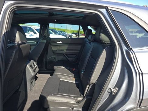 Used 2023 Volkswagen Atlas Cross Sport SE w/ Panoramic Sunroof Package AWD/4WD image 15