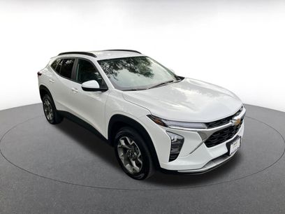 Used 2025 Chevrolet Trax LT