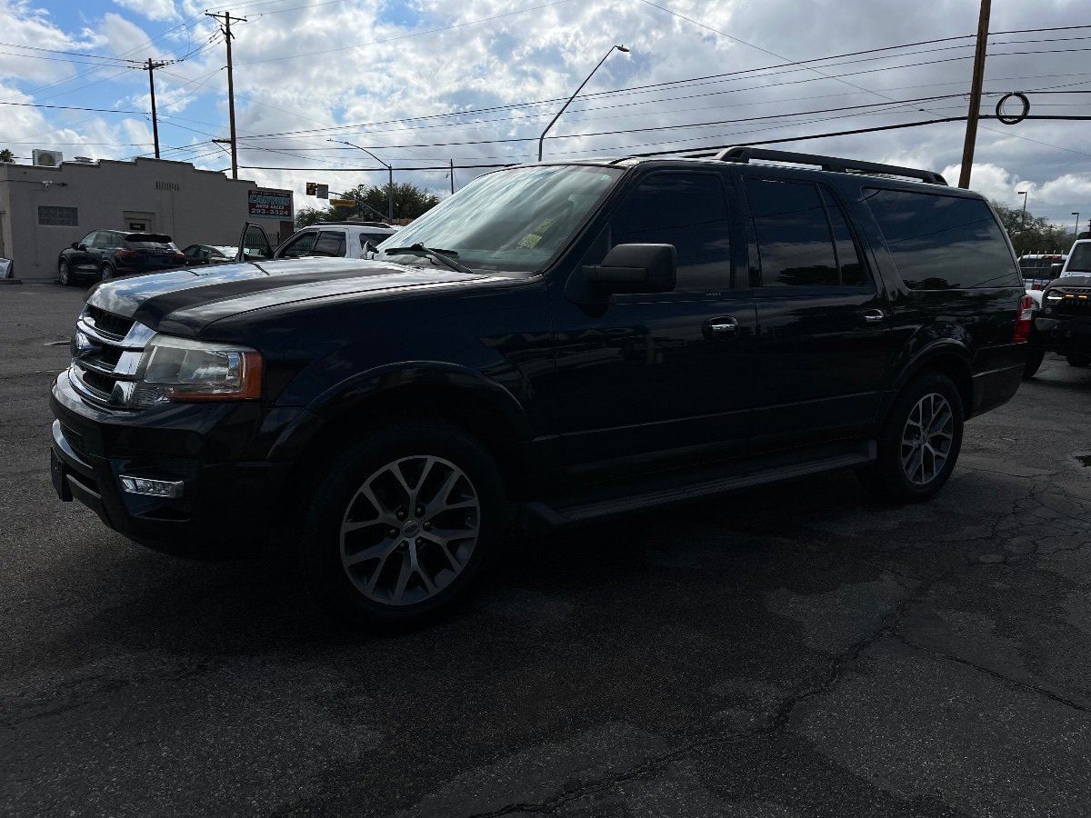 Used 2015 Ford Expedition EL XLT w/ Equipment Group 202A RWD image 10