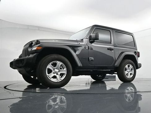Used 2023 Jeep Wrangler Sport AWD/4WD image 36