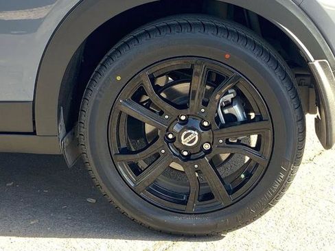 Used 2021 Nissan Kicks SR w/ SR Premium Package image 28