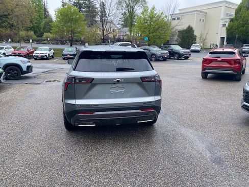 New 2026 Chevrolet Equinox ACTIV AWD/4WD image 5