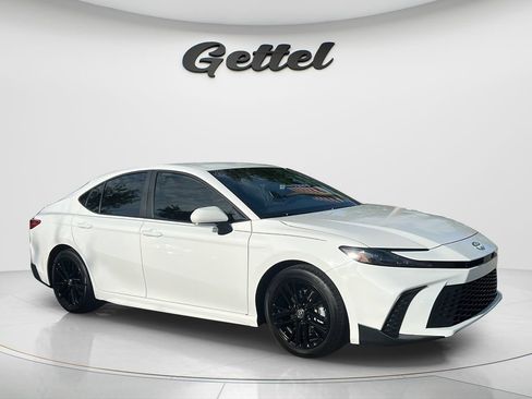 Certified 2026 Toyota Camry SE FWD image 3