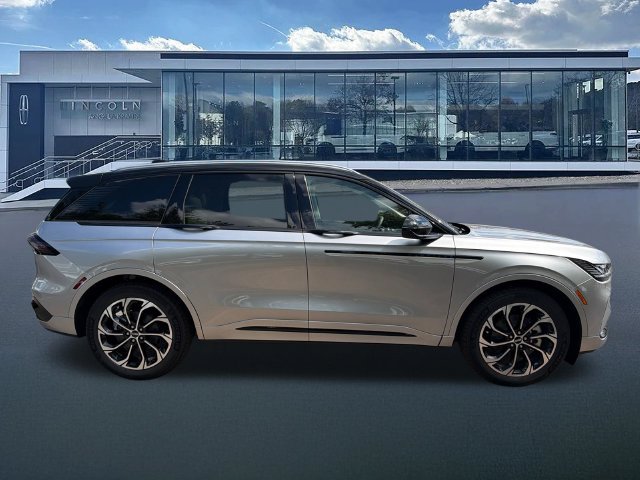 New 2026 Lincoln Nautilus Reserve AWD/4WD image 9