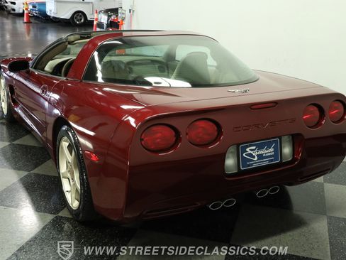 Used 2003 Chevrolet Corvette Coupe w/ Preferred Equipment Group RWD image 8