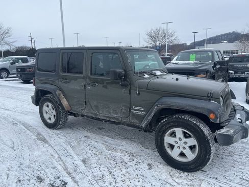 Used 2015 Jeep Wrangler Unlimited Sport w/ Quick Order Package 24S image 2
