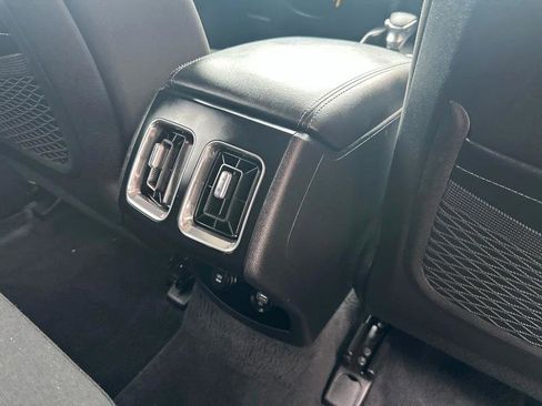 Used 2022 Kia Sorento LX image 6