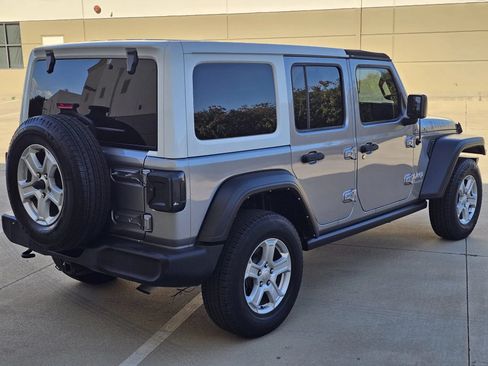 Used 2021 Jeep Wrangler Unlimited Sport AWD/4WD image 6
