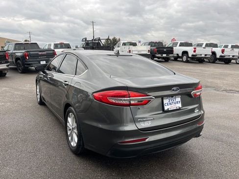 Used 2019 Ford Fusion SE FWD image 10
