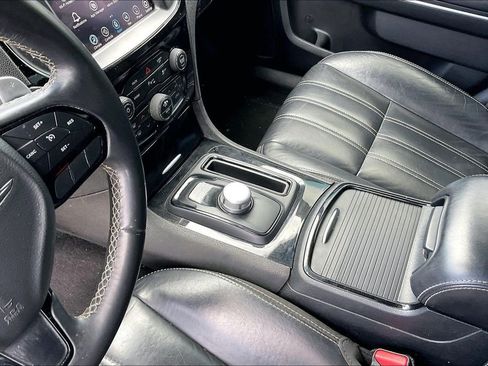 Used 2021 Chrysler 300 S RWD image 15