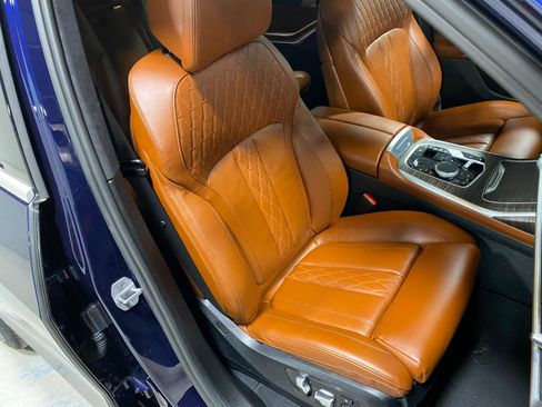 Used 2023 BMW X7 xDrive40i w/ Premium Package image 22