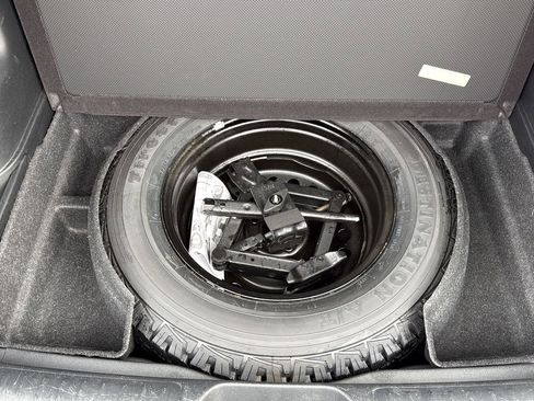 Used 2020 Jeep Cherokee Trailhawk w/ Cold Weather Group image 14