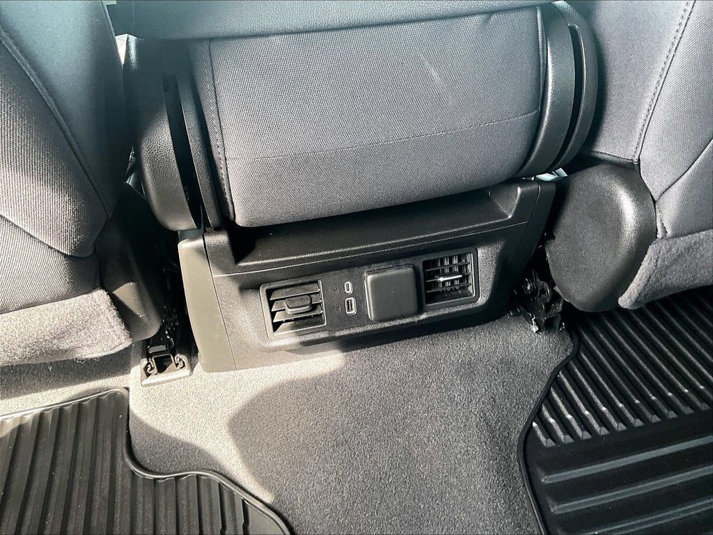 Used 2024 GMC Sierra 1500 Elevation AWD/4WD image 28