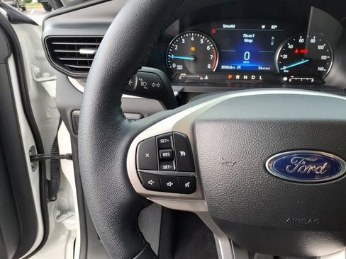 Used 2023 Ford Explorer XLT w/ Class IV Trailer Tow Package AWD/4WD image 21