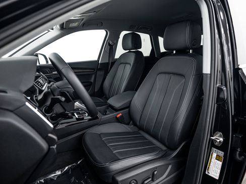 Certified 2023 Audi Q5 2.0T Premium w/ Convenience Package AWD/4WD image 16