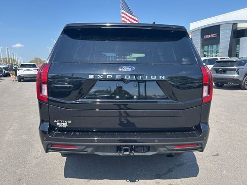 Used 2025 Ford Expedition Active AWD/4WD image 4