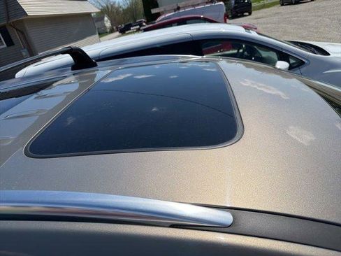 Used 2019 Buick Enclave Essence image 4