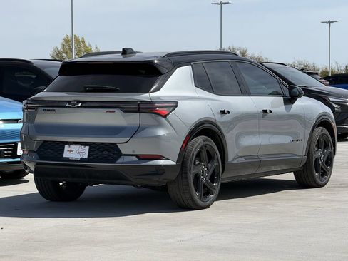 New 2026 Chevrolet Equinox EV RS image 4