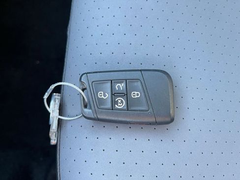 Used 2025 Volkswagen Jetta SE image 18