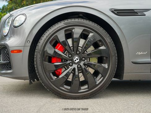 Used 2022 Bentley Flying Spur Plug-In Hybrid image 83