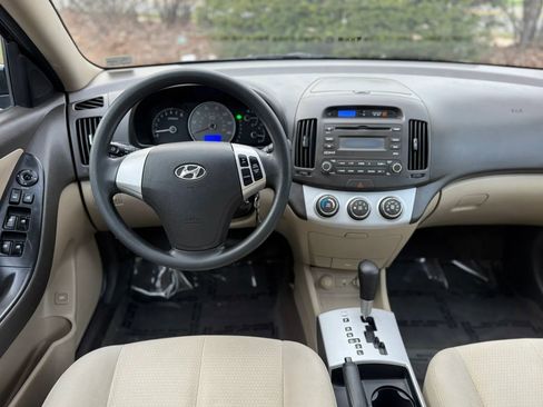 Used 2009 Hyundai Elantra GLS image 8