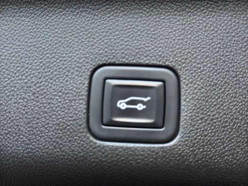 Used 2022 Chevrolet Tahoe RST image 24