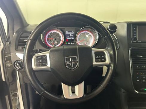 Used 2020 Dodge Grand Caravan GT FWD image 15