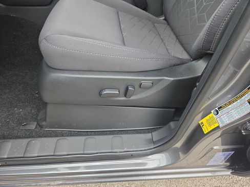 New 2026 Nissan Frontier SV w/ All-Weather Content Package AWD/4WD image 31