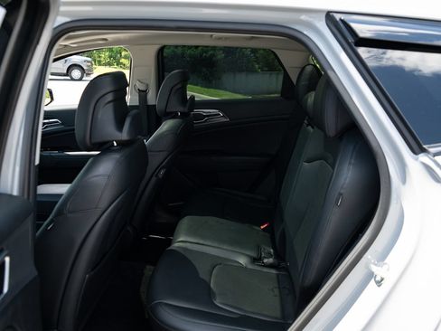 Used 2025 Kia Sportage SX FWD image 19