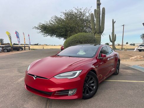 Used 2018 Tesla Model S 100D image 1