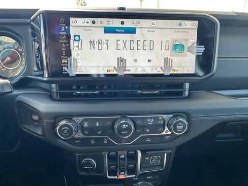 New 2026 Jeep Gladiator Sport AWD/4WD image 22