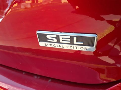 Used 2022 Mitsubishi Outlander SEL image 17