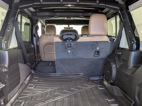 Used 2021 Jeep Wrangler Unlimited Sahara AWD/4WD image 25