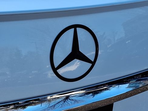 Certified 2022 Mercedes-Benz S 500 4MATIC image 32