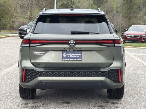 New 2026 Volkswagen Tiguan SE R-Line FWD image 6