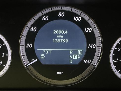 Used 2011 Mercedes-Benz E 350 4MATIC Sedan image 21