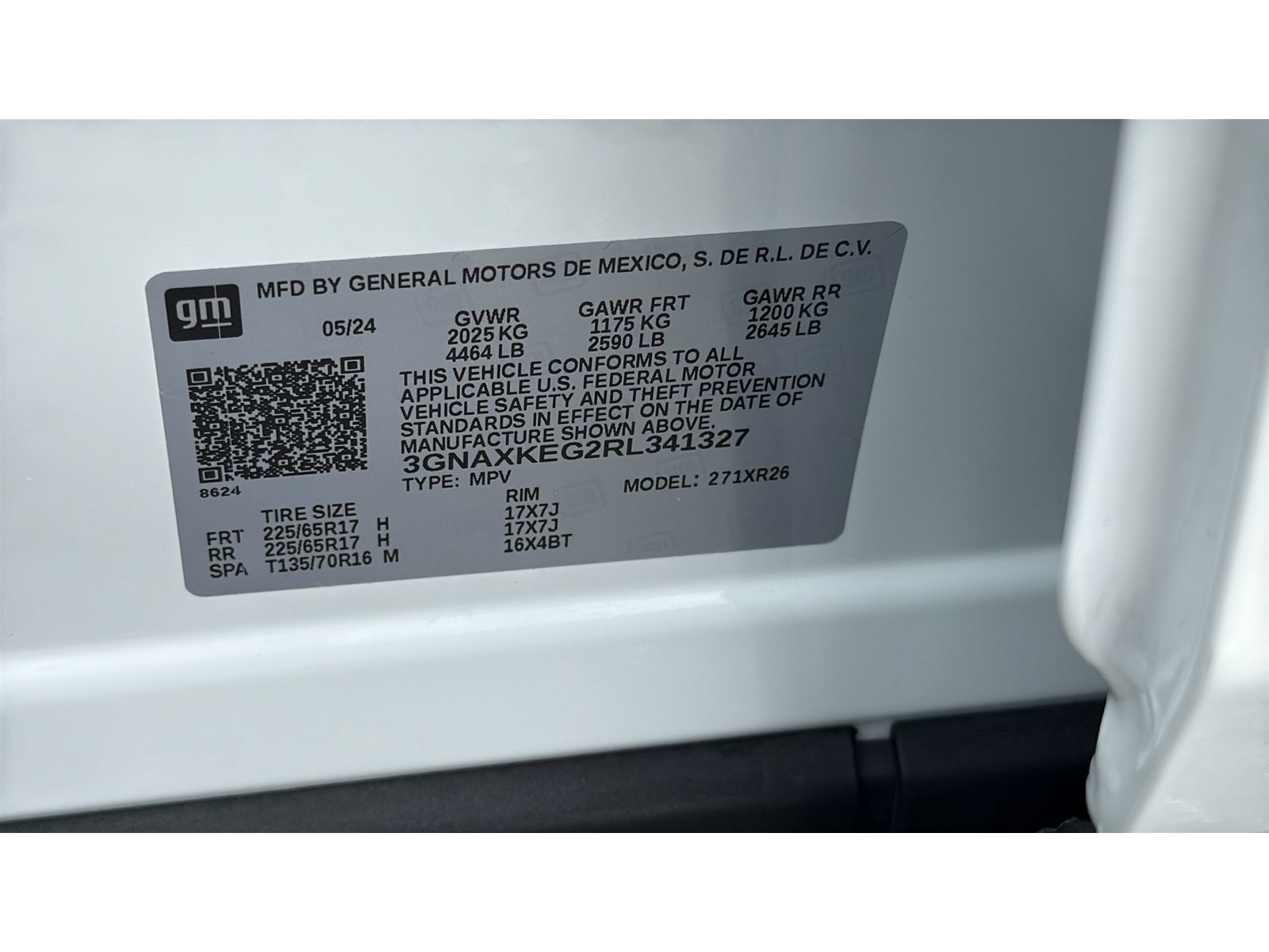 Used 2024 Chevrolet Equinox LT FWD image 32
