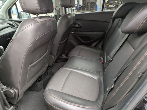 Used 2022 Chevrolet Trax LT w/ Sport Edition image 13