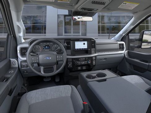 New 2025 Ford F250 XLT w/ 360-Degree Camera Package image 9