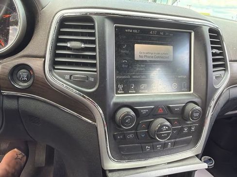 Used 2014 Jeep Grand Cherokee Overland AWD/4WD image 15