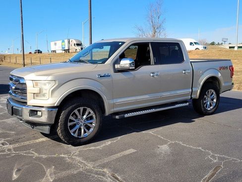Used 2017 Ford F150 Lariat w/ Equipment Group 502A Luxury image 3