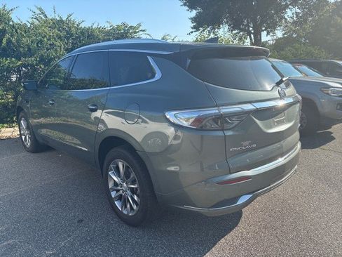 Used 2022 Buick Enclave Avenir w/ Trailering Package, 5000 lbs. FWD image 3