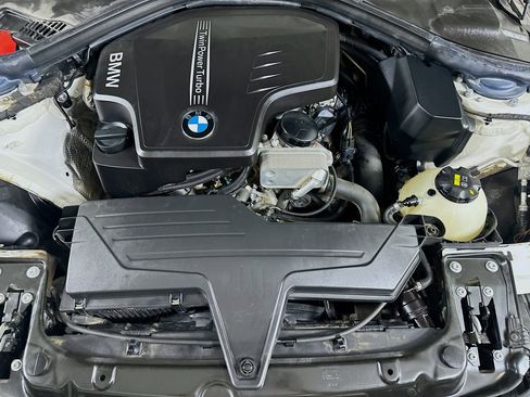Used 2018 BMW 320i Sedan image 30