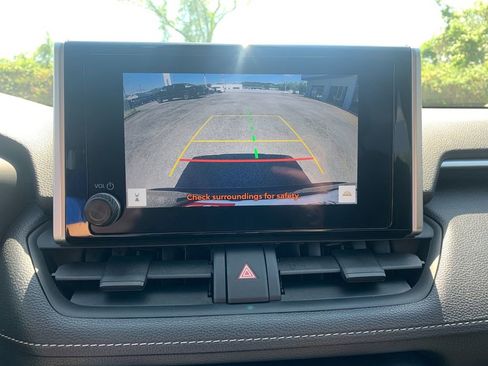 Used 2025 Toyota RAV4 XLE image 23