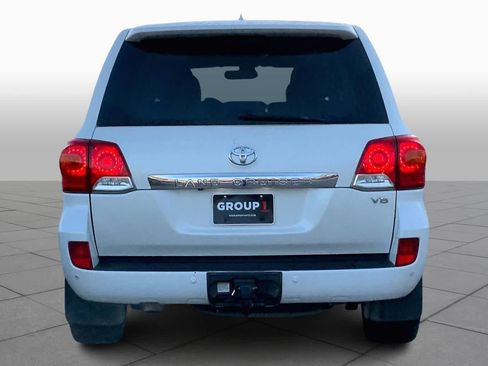 Used 2015 Toyota Land Cruiser image 5