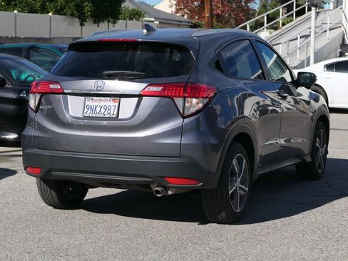 Used 2021 Honda HR-V EX-L image 3