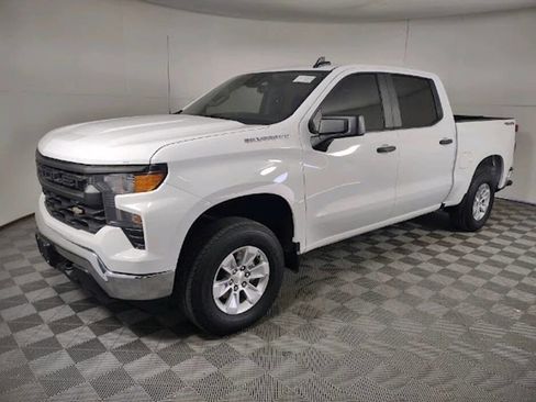 Used 2023 Chevrolet Silverado 1500 W/T w/ Trailering Package image 3