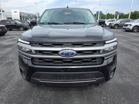 Used 2024 Ford Expedition Max XLT AWD/4WD image 6